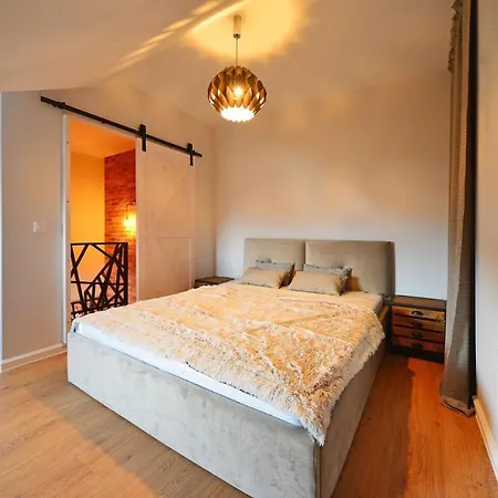 Apart-invest Widokowy Dwupoziomowy *