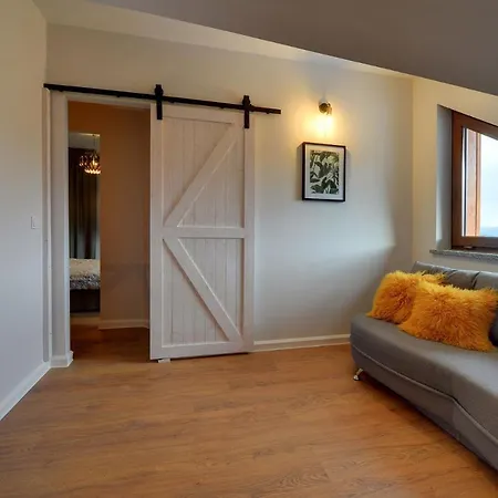 Apartmán Apart-invest Widokowy Dwupoziomowy *